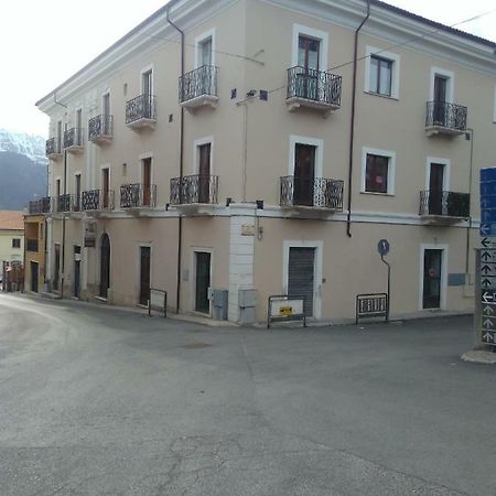 Palazzo Camelot, 19 Via Nazionale Apartment San Demetrio ne' Vestini Ngoại thất bức ảnh